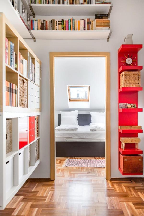 Relax Into Loft Living At A Light-Filled City Escape Budapest Bagian luar foto