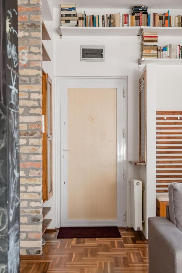 Relax Into Loft Living At A Light-Filled City Escape Budapest Bagian luar foto